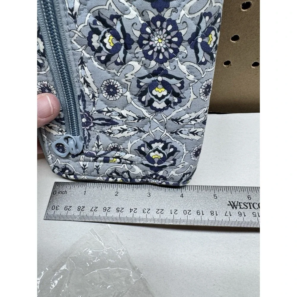 Vera Bradley RFID Turnlock‎ Wallet in Plaza Tile Floral